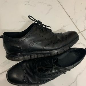Cole haan good used condition. Does have some scuffs marks just need cleaning